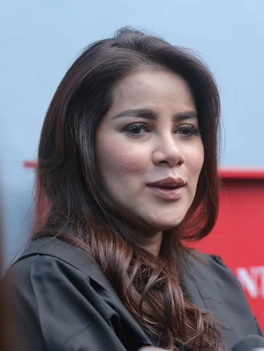 Meski ini anak ketiga, perempuan 37 tahun itu mengaku masih sering merasakan gugup jelang proses persalinannya. Hingga kini, ia juga masih kepikiran dengan anak keduanya. (Nurwahyunan/Bintang.com)