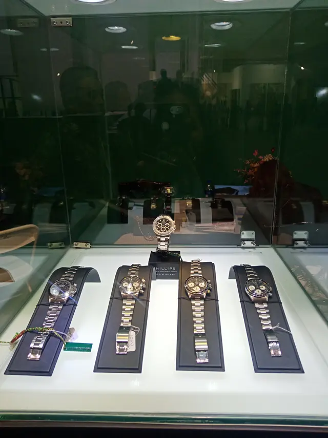 Seni Kontemporer dalam Koleksi Jam Tangan Mewah dan Perhiasan Berkelas