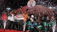Pemain PSMS Medan meraih gelar juara Piala Kemerdekaan 2015. Minggu (13/9/2015). (Bola.com/Robby Firly)