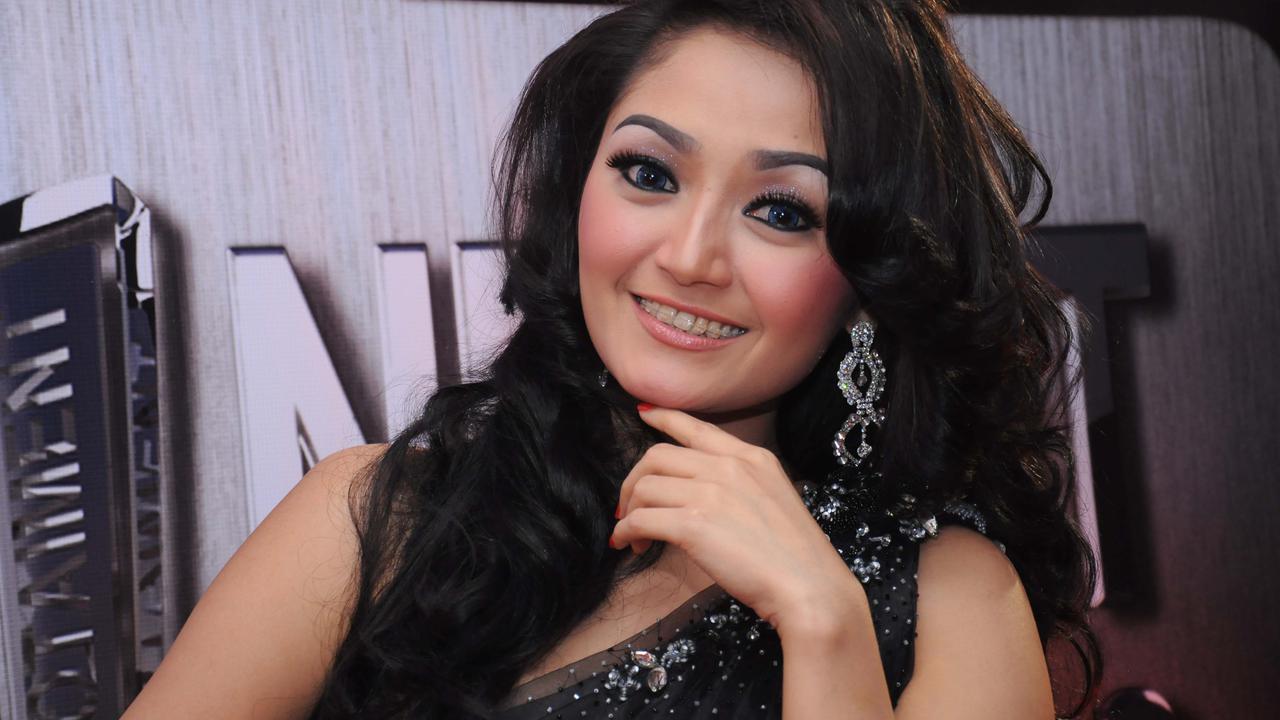 Siti Badriah Kejar Tayang Bikin Videoklip