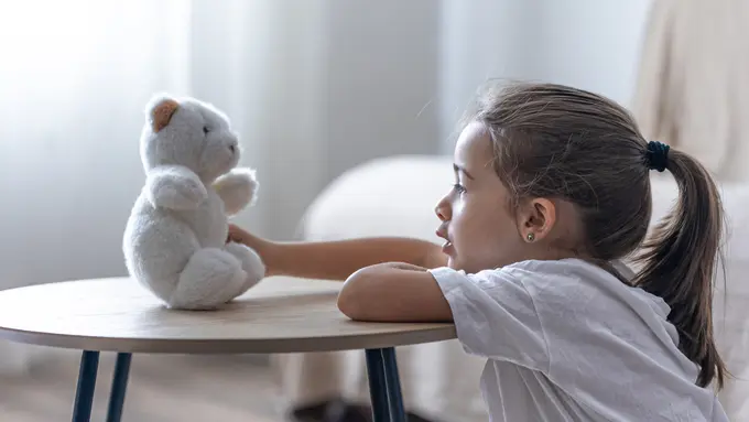 Sering Disalahpahami, Ini Hal yang Perlu Orangtua Ketahui tentang Anak Introvert