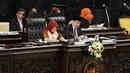 Rapat paripurna MPR ini dipimpin anggota DPD Maimanah Umar dan anggota DPR Fraksi Gerindra Ade Rezki Pratama, Jakarta, (7/10/14). (Liputan6.com/Andrian M Tunay) 