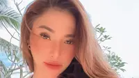 Perjalanan Amel Alvi ke Tanah Suci Mengubah Kehidupan Jadi Lebih Baik, Akui Dalam Tahap Memperbaiki Diri