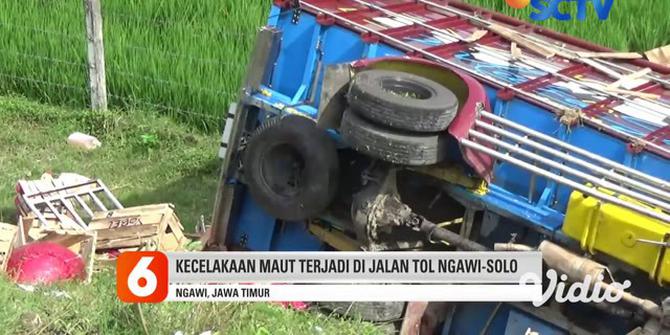 VIDEO : 2 Truk Terlibat Kecelakaan di Tol Ngawi-Solo, Satu Orang Tewas