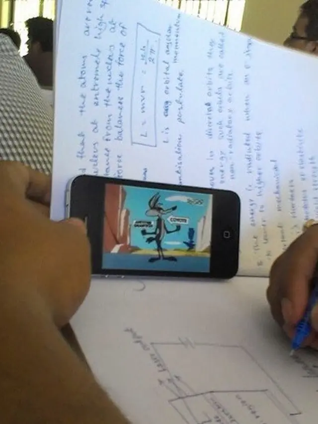 cara nyeleneh murid kelabui guru (foto: IG/@iambab_i)