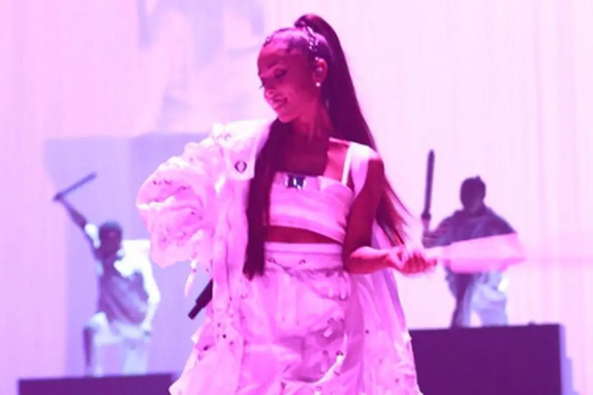 [Bintang] Ariana Grande