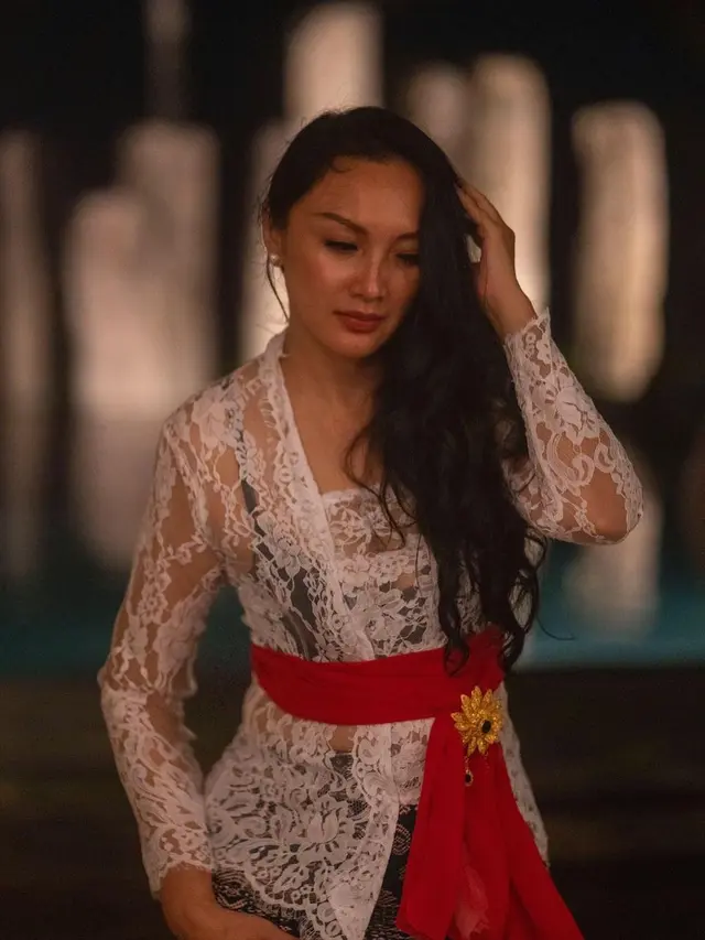 6 Potret Tata Cahyani Mantan Istri Tommy Soeharto, Tinggal di Bali dan Awet Muda