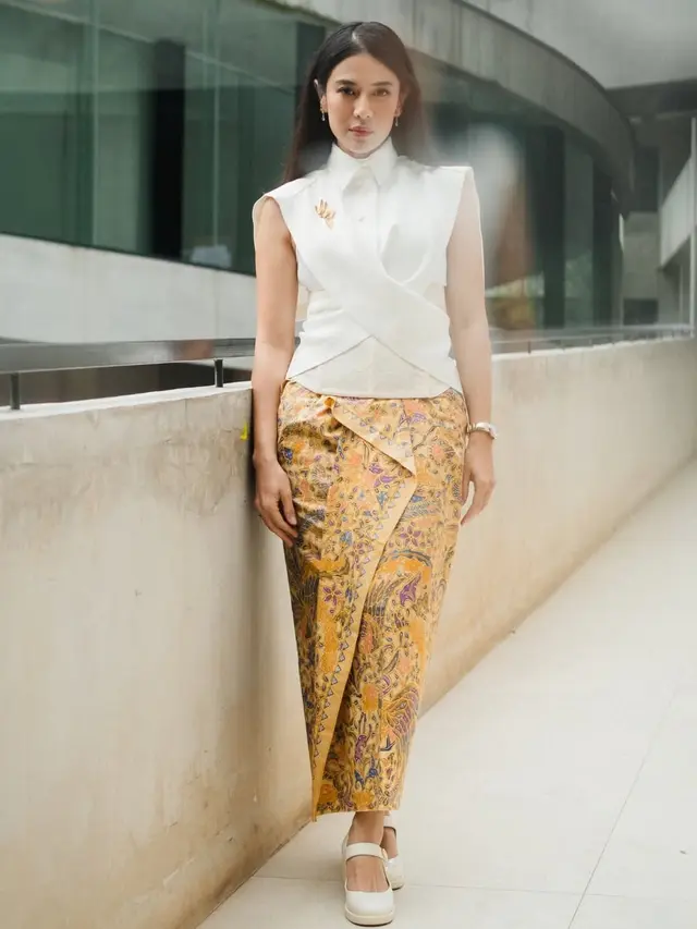 Cara Styling Wastra Tanpa terlihat Kuno.