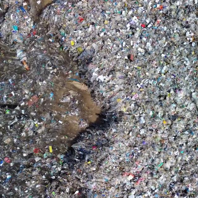 Sampah di Pantai Bali