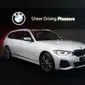 The Legend-BMW Seri 3, yaitu BMW 320i Touring M Sport dan BMW 330i M Sport.