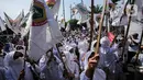 Mereka membawa tuntutan bertajuk Aksi Selamatkan Kesehatan Rakyat Indonesia di depan Gedung DPR RI. (Liputan6.com/Faizal Fanani)