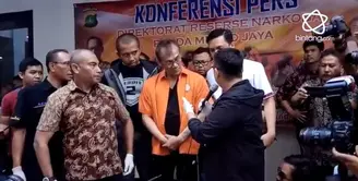 Cara polisi mencegah para artis dalam menggunakan narkoba.