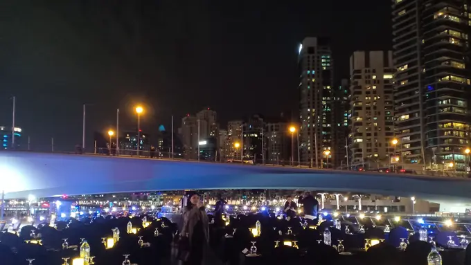 [Fimela] Dhow Cruise at Dubai Marina