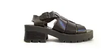 5 Sepatu Favorit Model 90-an yang Tren Lagi
