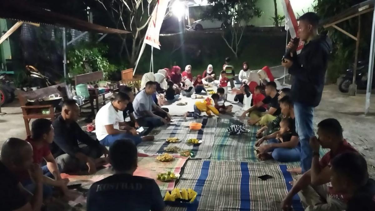 Malam Tirakatan HUT ke-80 RI, Tradisi Prajurit Kostrad Bersama Warga Hidupkan Jiwa Merdeka