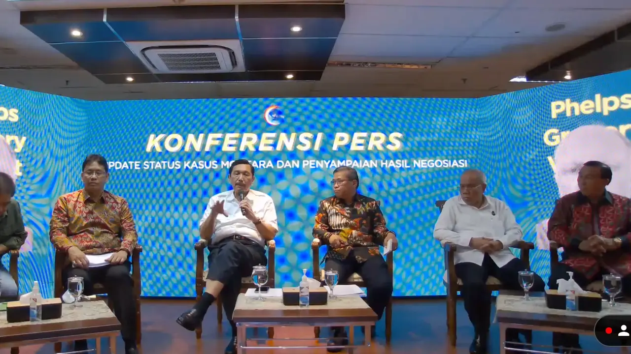 Menteri Koordinator Bidang Kemaritiman Luhut Binsar Pandjaitan atau Menko Luhut dalam Konferensi Pers Kasus Tumpahan Minyak Montara 2009