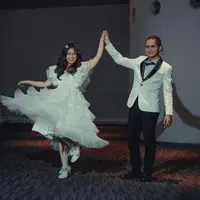 Tissa Biani dan Dul Jaelani sudah sembilan bulan menjalin hubungan sebagai pasangan kekasih. Berbeda dari sebelumnya, Tissa merasakan perubahan yang terjadi pada sang kekasih. Baginya, kini Dul semakin perhatian dibandingkan awal masa pacaran yang terbilang cuek. (Instagram/tissabiani)