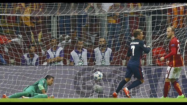 Antoine Griezmann mencetak dua gol kemenangan bagi Atletico Madrid di Liga Champions saat timnya bertamu ke Galatasaray, Selasa (15/9/2015).