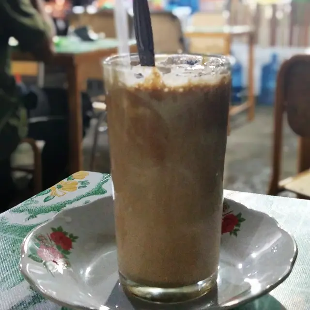Teh talua. (Liputan6.com/ Novia Harlina)