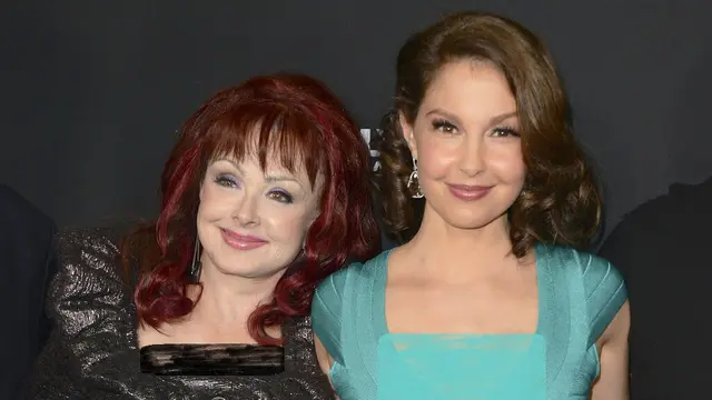 Naomi Judd dan Ashley Judd. (Jordan Strauss/Invision/AP, File)