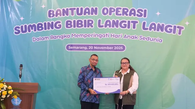Dalam rangka memperingati Hari Anak Sedunia, bantuan diberikan kepada 100 anak penerima manfaat.