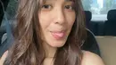 Kendati demikian, penampilan wanita 28 tahun ini memang dikenal cantik. Tak hanya saat di pelaminan, potret Mikha saat tanpa makeup sudah terlihat menawan. Liputan6.com/IG/miktambayong).