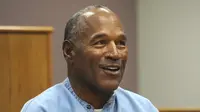 O.J. Simpson (OJ Simpson), bintang sepak bola dan aktor Hollywood yang dibebaskan dari tuduhan membunuh mantan istri dan temannya dalam persidangan 2017. Ia meninggal dunia pada Rabu (10/4/2024). (File AP)