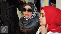 Muzdalifah akhirnya diputuskan bercerai dari Nassar oleh Pengadilan Agama Tangerang, Selasa (6/10/2015). [Foto: Faisal R. Syam/Liputan6.com]