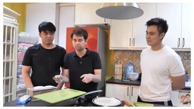 7 Momen Raffi dan Baim Masak Sahur untuk Istri Tercinta, Ternyata Rasanya Asin