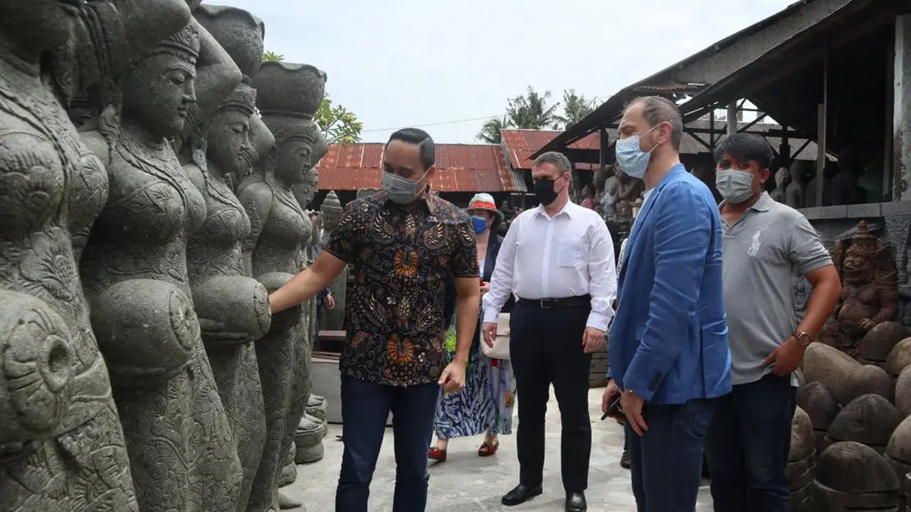 Wakil Ketua BKSAP DPR RI Putu Supadma Rudana menerima kunjungan Duta Besar Rumania untuk Indonesia Dan Adrian Balanescu di Bali.