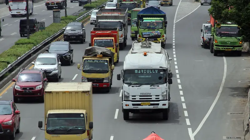 Angkutan logistik Isuzu. Dok