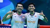 Ganda putra Indonesia Fajar Alfian/Muhammad Shohibul Fikri mengalahkan&nbsp;wakil&nbsp;tuan rumah Liang Wei Keng/Wang Chang 21-19 dan 21-17 pada semifinal&nbsp;China Open 2025 di Olympic Sports Center Gymnasium, Changzhou, Sabtu (26/7). (foto: PBSI)
