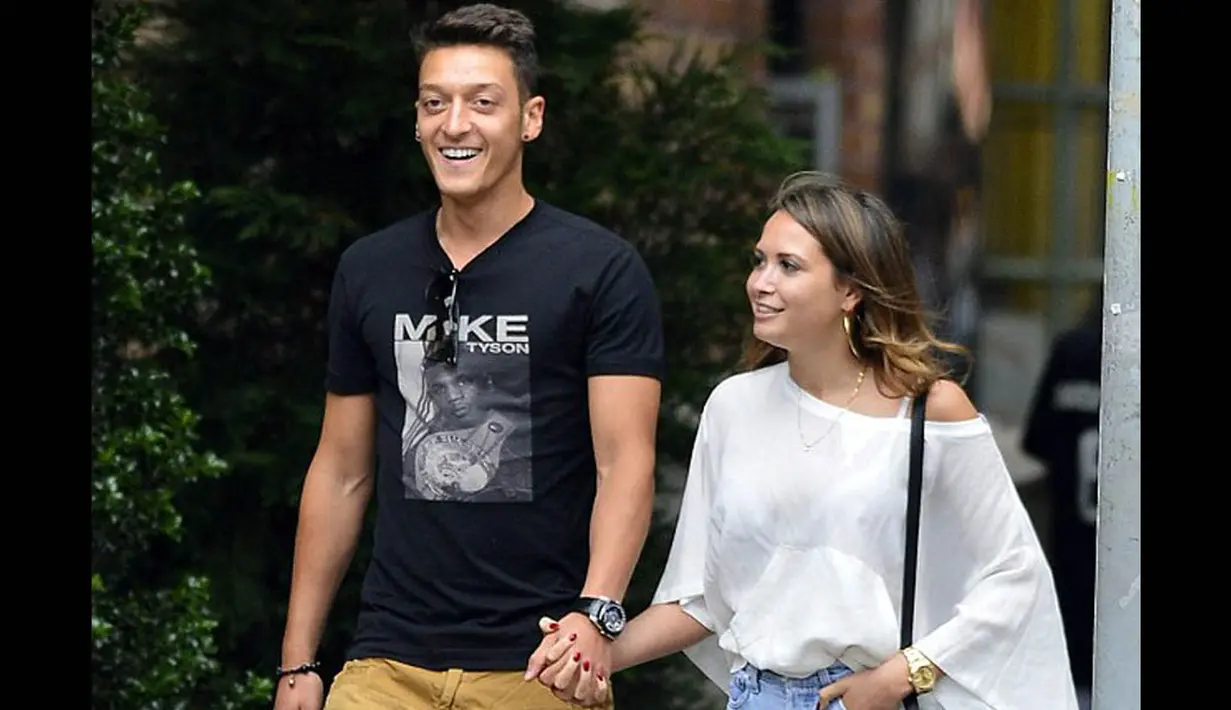 Sebelumnya, di hari ulang tahunnya yang ke-26 pada 15 Oktober kemarin, Ozil dikabarkan telah putus dari kekasihnya, Mandy Capristo. (Istimewa)