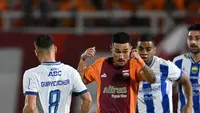 Persib Terus Ditempel Borneo FC, Beckham Putra Tegaskan Fokus Jelang Laga Krusial