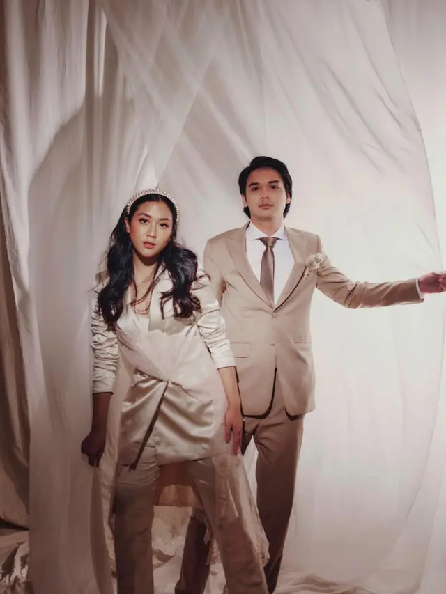 Dilakukan di Rumah, Ini 7 Pemotretan Post Wedding Sherina Munaf dan Baskara Mahendra