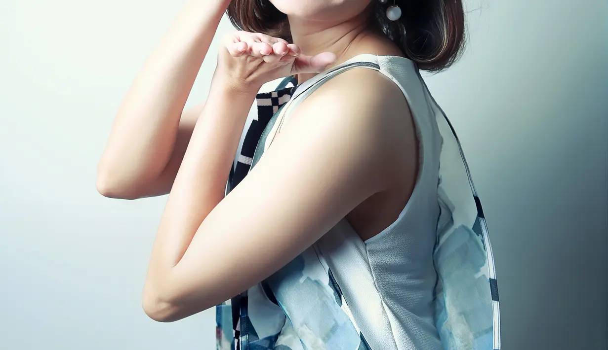 "Kami sama-sama memiliki kecenderungan yang berbeda dengan orang kebanyakan, mungkin orang tidak akan paham dengan keanehan kami, tapi kami paham. Itulah yang membuatkan kami cocok," ujarnya Rina. (Deki Prayoga, Digital Imaging: Muhammad Iqbal Nurfajri)