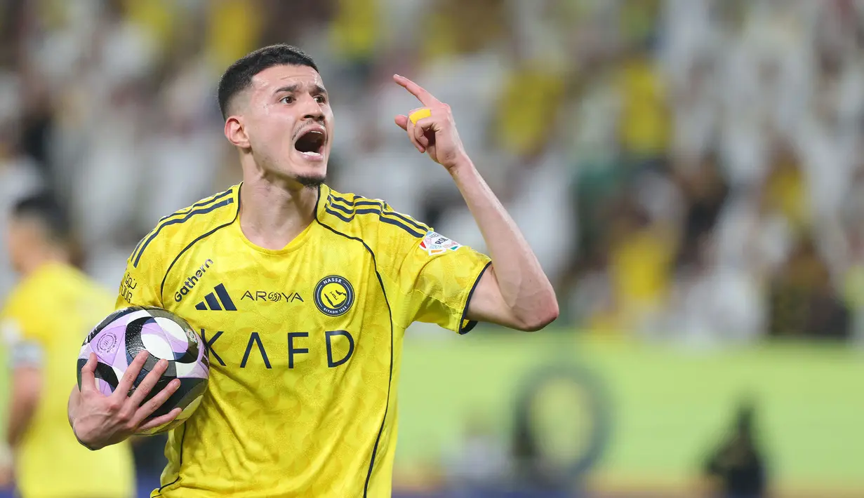 Abdullah Al-Hamdan juga sukses mencatatkan namanya sebagai pembuka keran gol dalam kemenangan 5-2 Al-Nassr. (AFP/Fayez Nureldine)