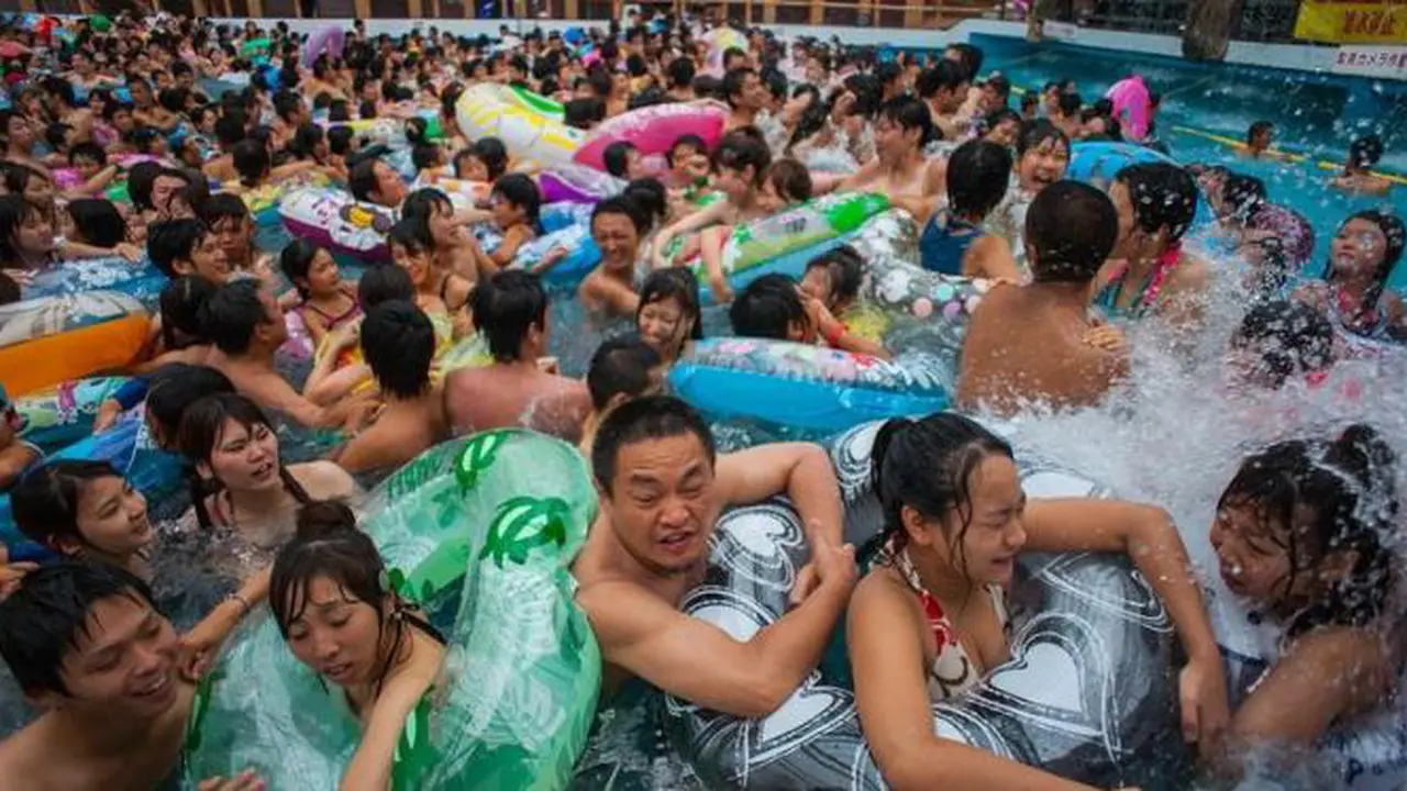 Melihat Kolam Renang Terjorok di Tiongkok