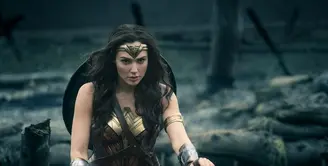 Setelah puluhan tahun melihat superhero berjenis kelamin laki-laki, tahun ini kamu bisa melihat seorang pahlawan wanita. Princess Diana of Themyscira, Daughter of Hippolyta alias Wonder Woman siap menghibur! (Warner Bros)