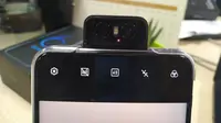 Smartphone ini punya fitur kamera unik, flip, yang bisa memutar kamera belakang jadi kamera depan. Selain ini, apalagi yang dimiliki Zenfone 6?