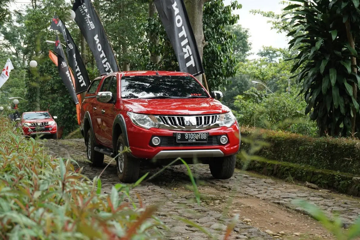 Mitsubishi Latih Pengguna Triton Berkendara Offroad Dengan Benar (foto: PT MMKSI)