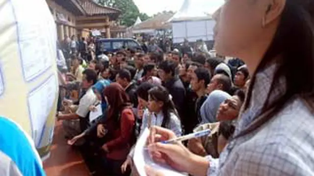 Ilustrasi Pameran Lowongan Kerja
