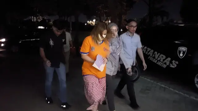 Jan Hwa Diana Bos CV Santoso Seal jadi tersangka penggelapan ijazah. (Foto: Liputan6.com/Dian Kurniawan)
