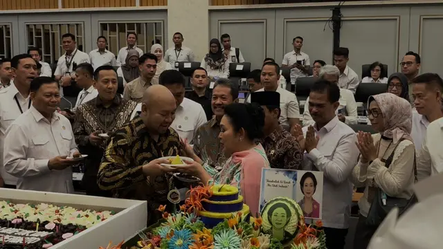 Ketua Komisi IV DPR RI, Titiek Soeharto, merayakan ulang tahun ke-67 di DPR Selasa (14/4/2026) hari ini. (Liputan6.com/Delvira Hutabarat)