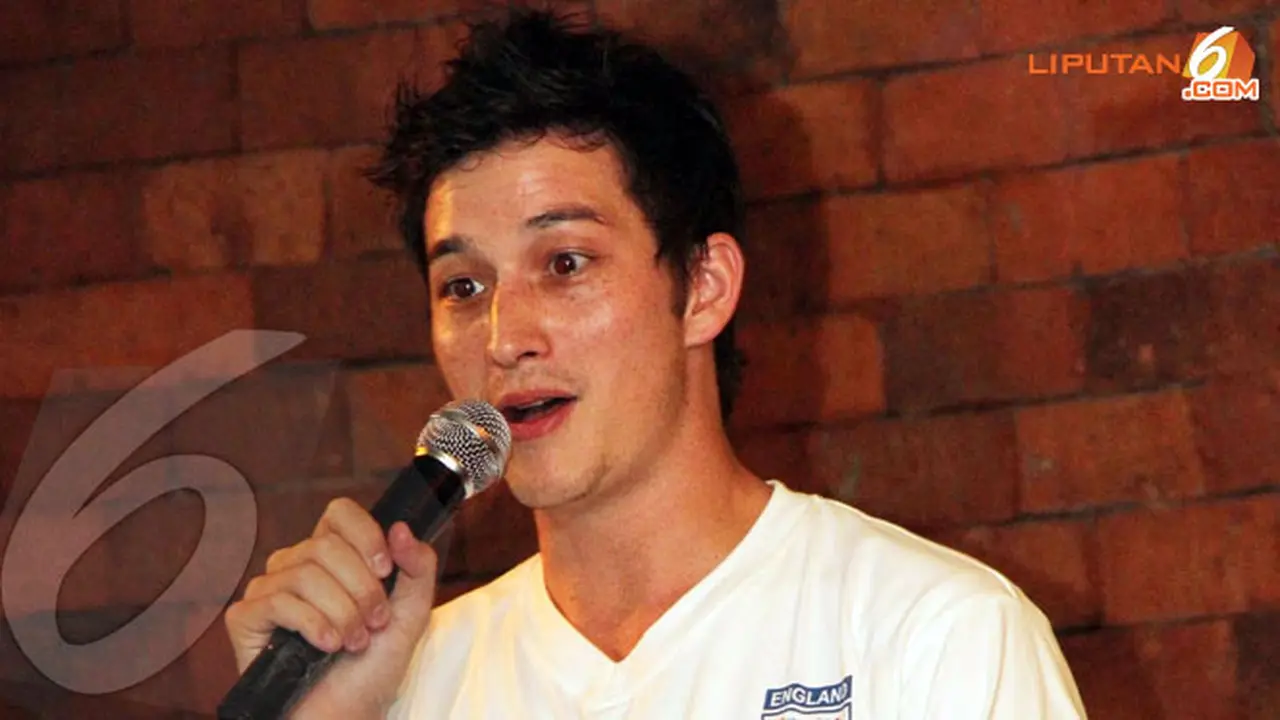 mike-lewis-2-130728b.jpg