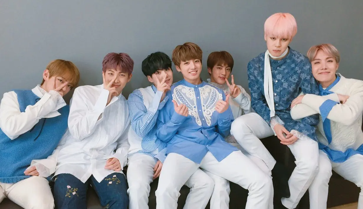 Seperti yang dilansir dari K-Pop, salah satu video musik milik BTS yang berjudul DNA memecahkan rekor sebagai video musik grup K-Pop yang paling banyak ditonton di Youtube. (Foto: koreaboo.com)