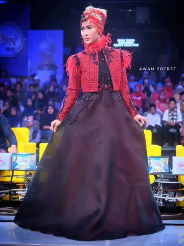 6 Potret Inul Daratista saat Pakai Baju Muslim, Jadi Inspirasi
