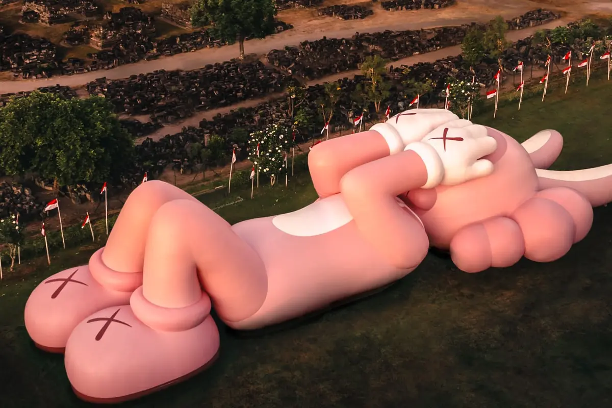 KAWS: HOLIDAY INDONESIA
