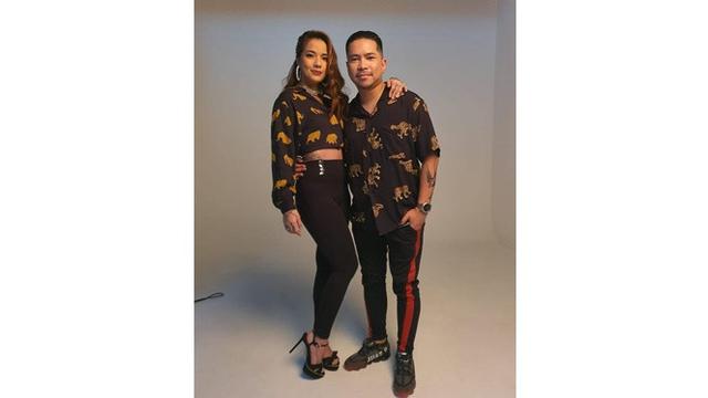 Resmi Dilamar, Ini 6 Potret Mesra Sheila Marcia Bareng Kekasih