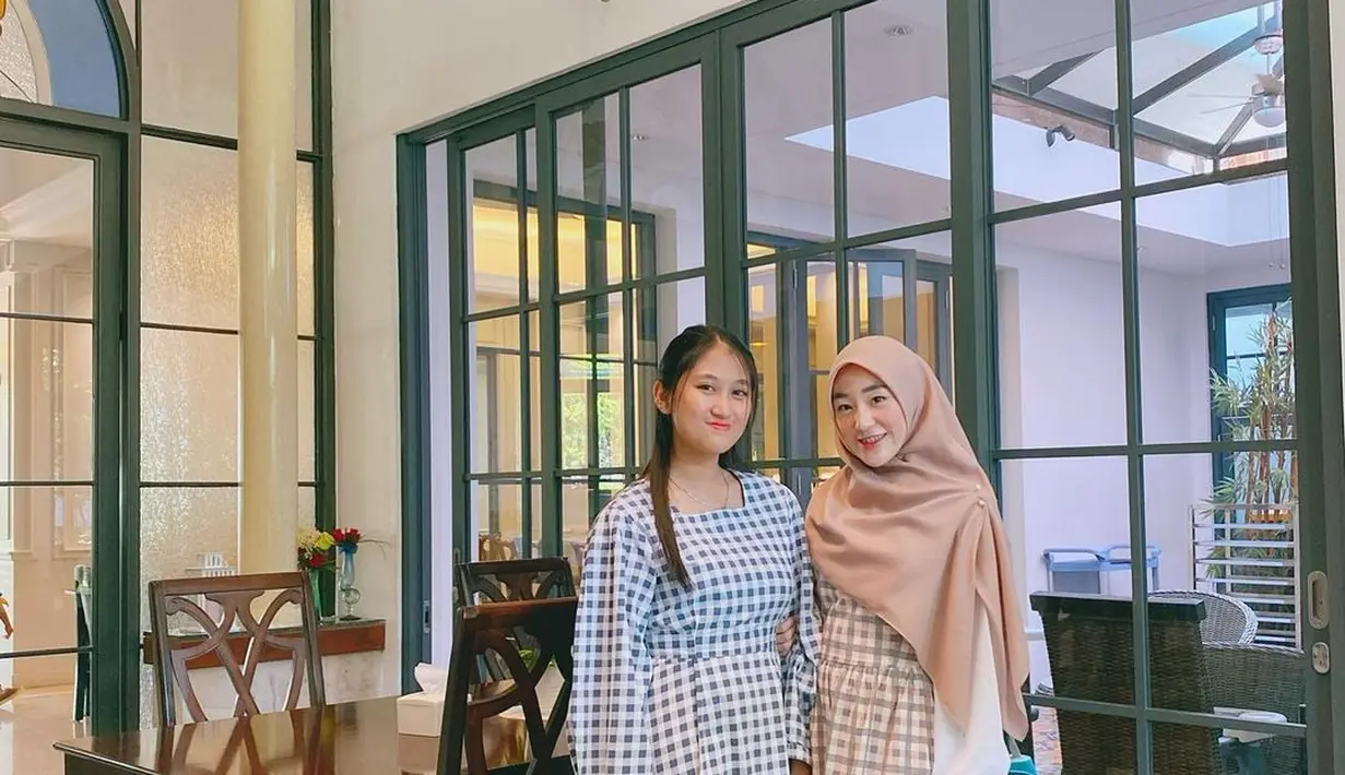 Cathleen Tricia (Sumber: Instagram/leenaleen_)